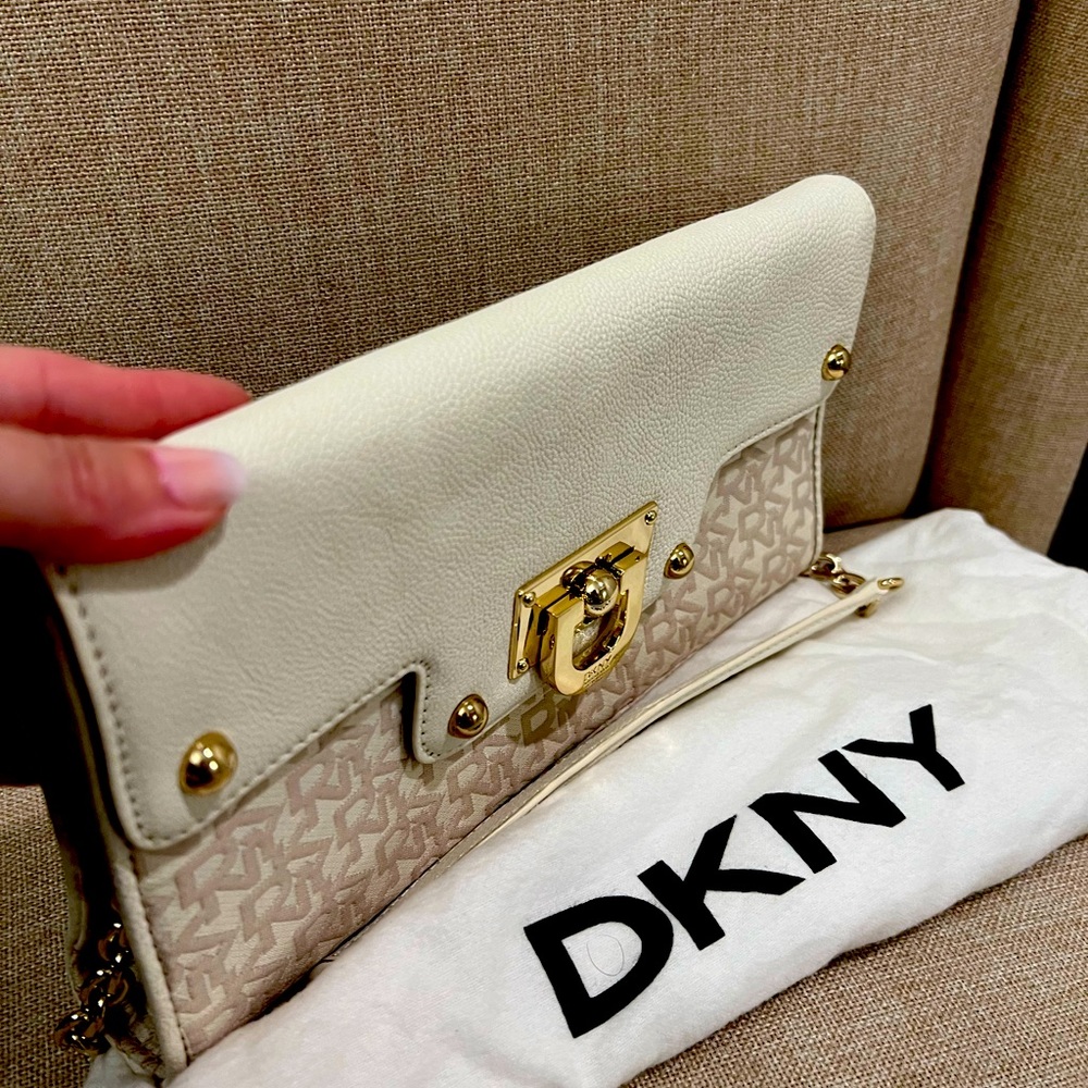 DKNY clutch in white-beige color. Dust bag included.